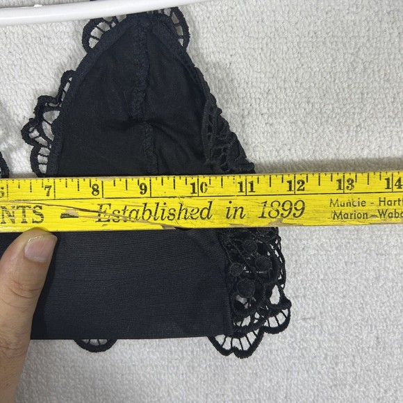 Out From Under Urban Outfitters Lace Halter Bra Womens Size Medium Black - Picture 5 of 5